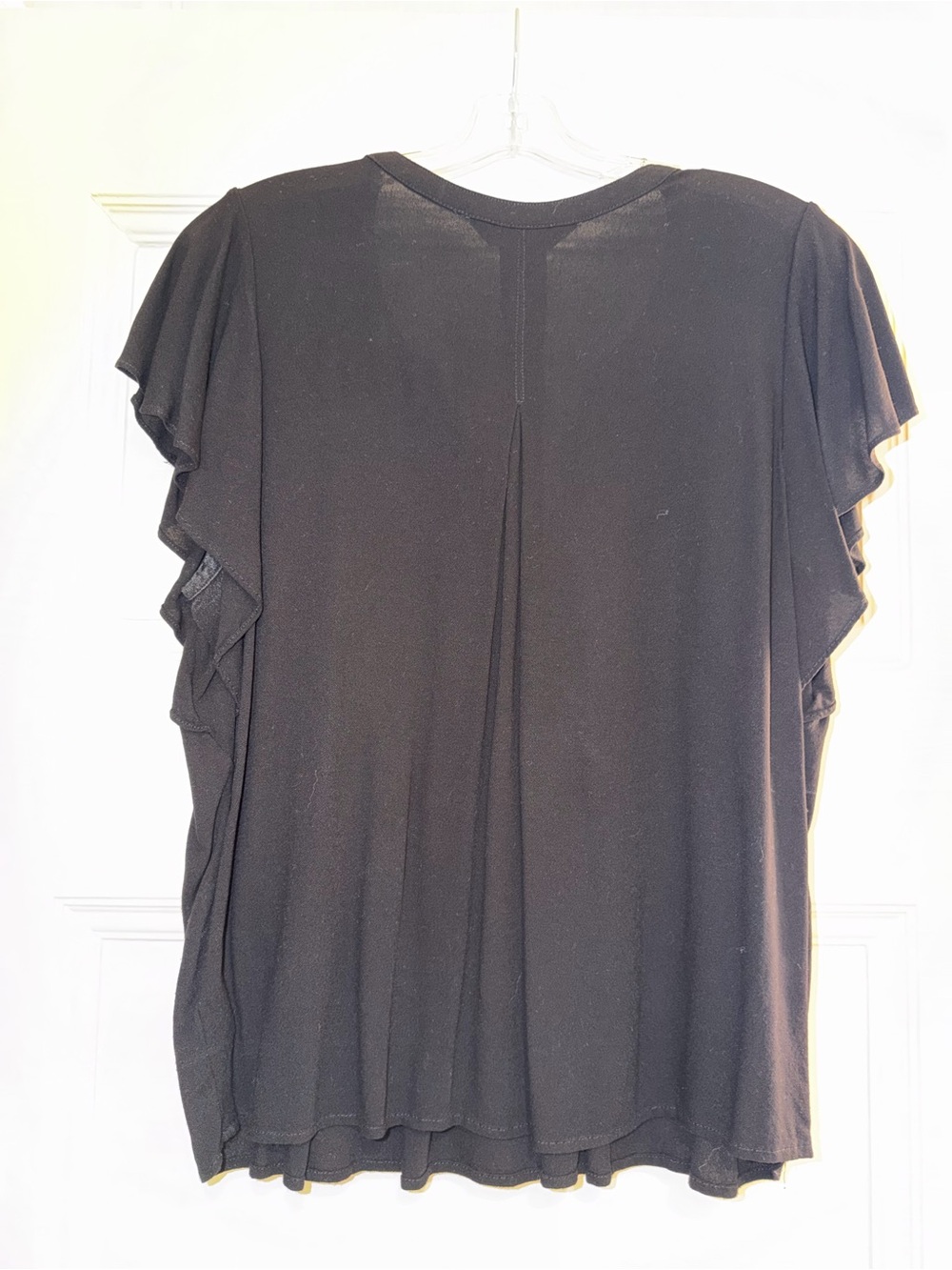 Liverpool Los Angeles Black Pleated V-Neck Flutter Sleeve Blouse - Size Large - Picture 2 of 4
